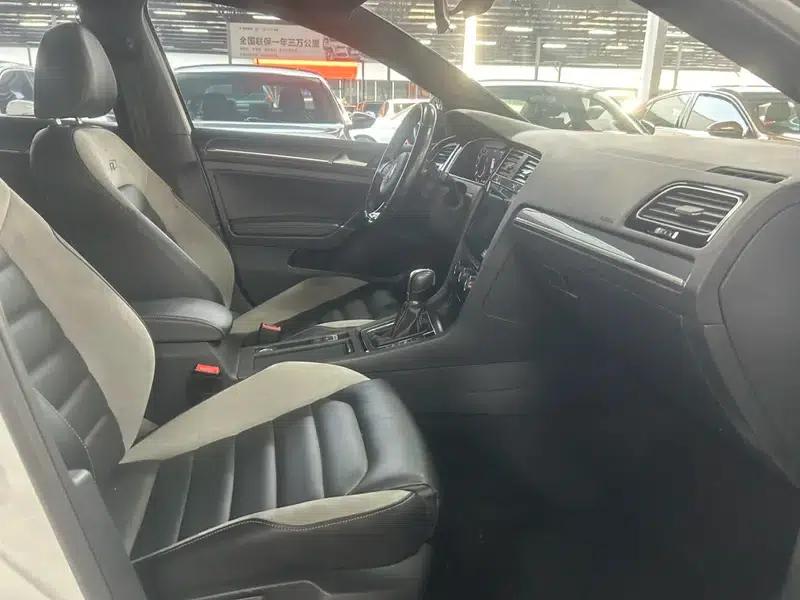 2020 Golf Beloved Edition 280TSI DSG R-Line — миниатюра 7