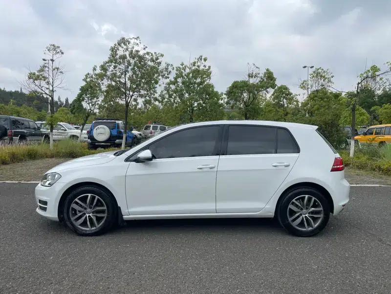 2016 Golf 230TSI Automatic Luxury — миниатюра 3