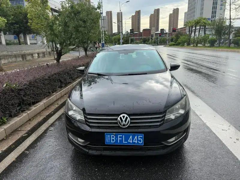 2011 Passat 1.8TSI DSG Premium Edition — миниатюра 2