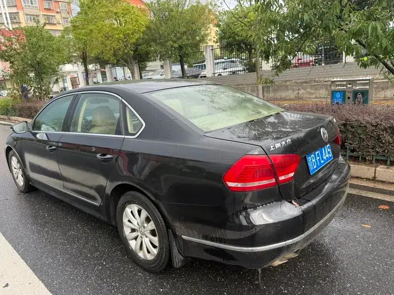 2011 Passat 1.8TSI DSG Premium Edition — миниатюра 4