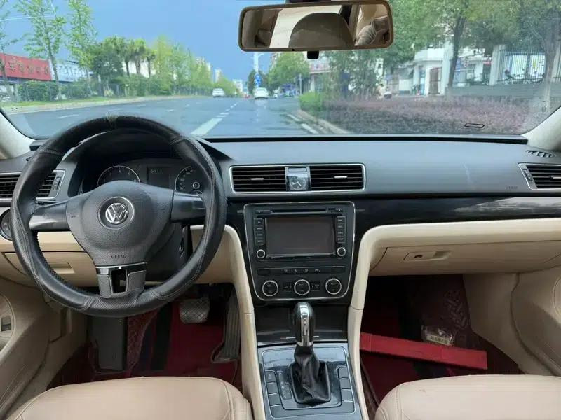2011 Passat 1.8TSI DSG Premium Edition — миниатюра 7