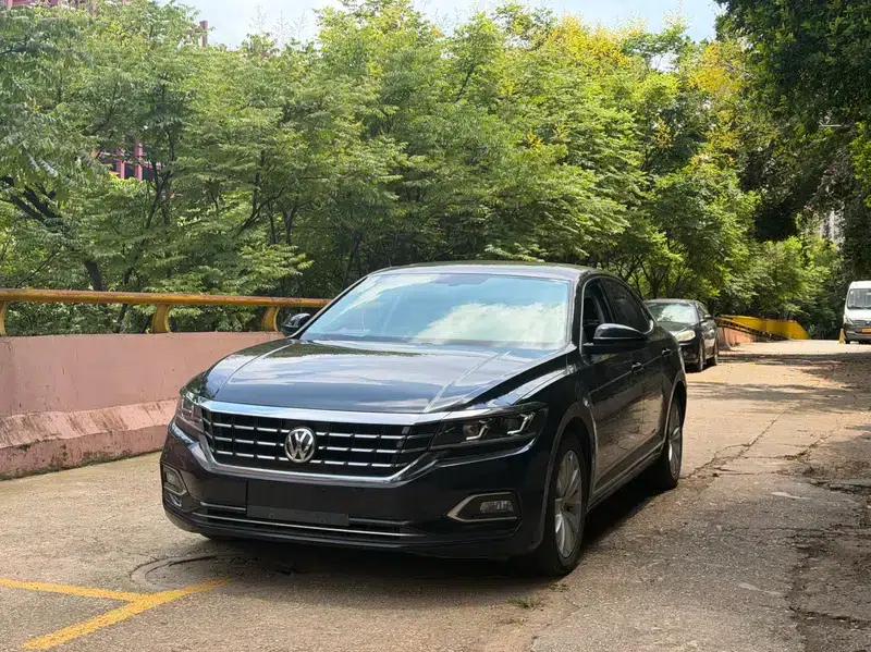 2019 Volkswagen Passat 330TSI Elite Edition (China VI Emission Standard) — миниатюра 1