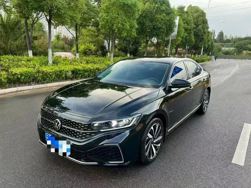 2022 Passat 330TSI Premium Edition — миниатюра 1