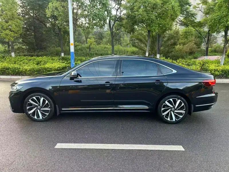 2022 Passat 330TSI Premium Edition — миниатюра 4