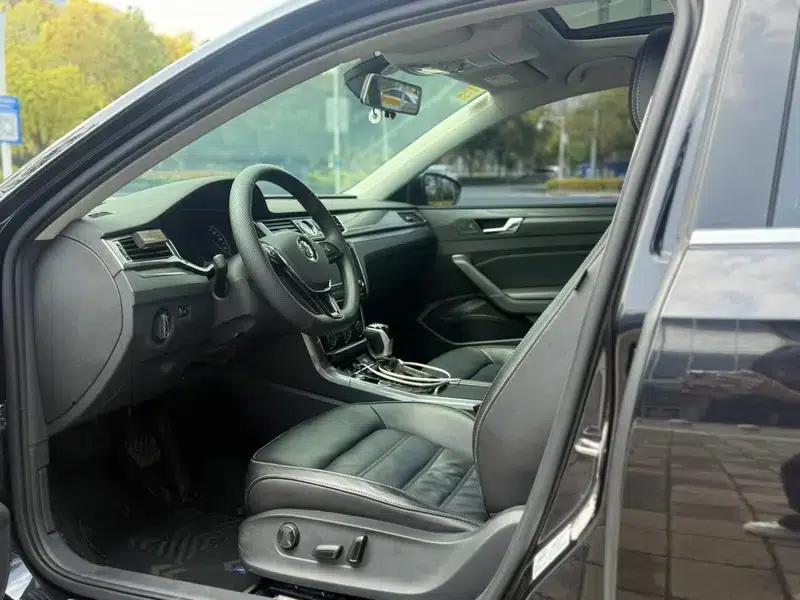 2017 Passat 330TSI DSG Premium Edition — миниатюра 11