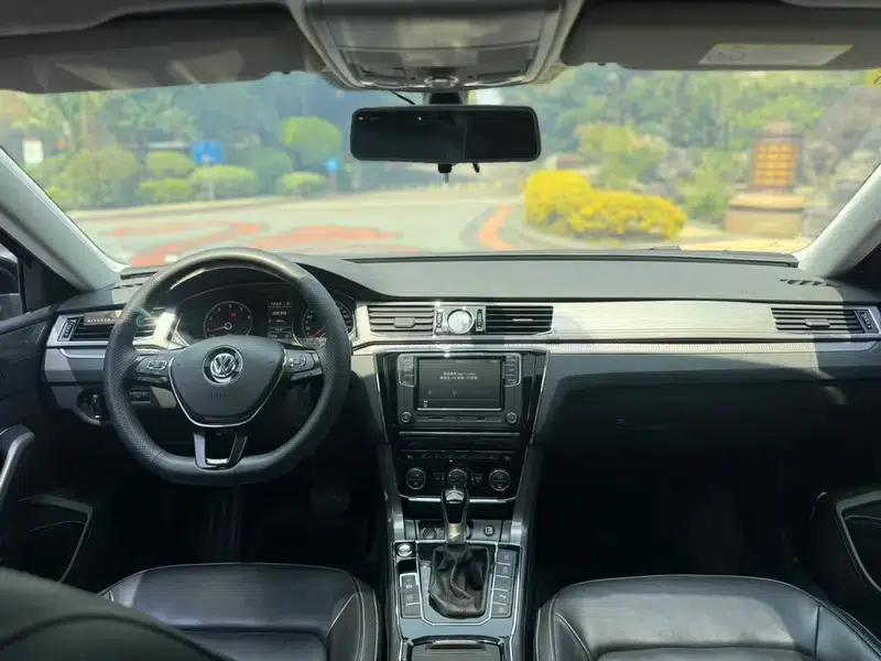 2017 Passat 330TSI DSG Premium Edition — миниатюра 8