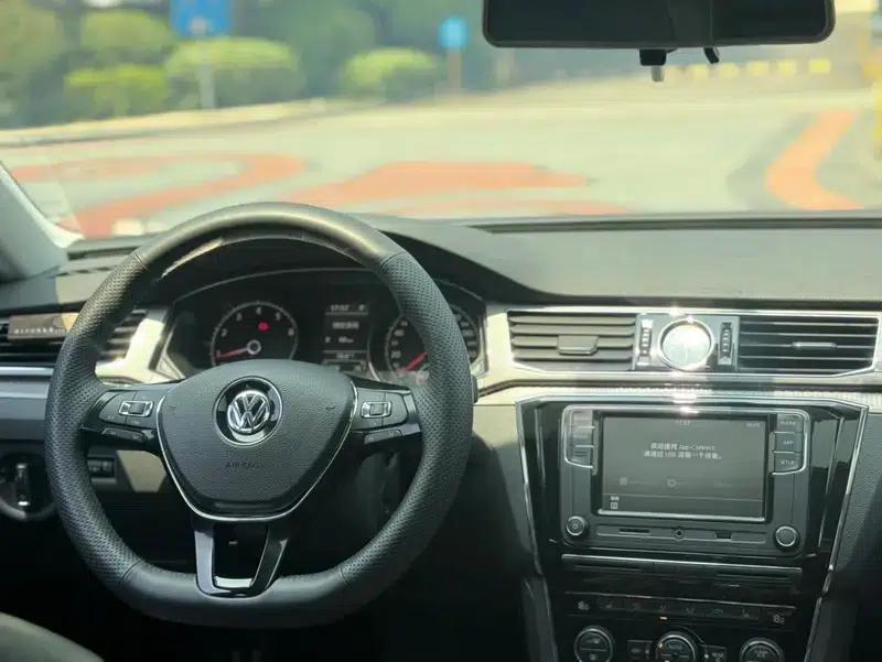 2017 Passat 330TSI DSG Premium Edition — миниатюра 10