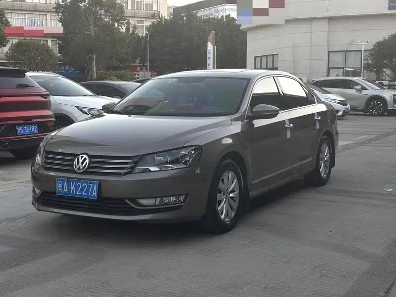 2015 Passat 1.8TSI DSG Premium Edition — миниатюра 1