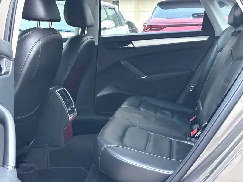 2015 Passat 1.8TSI DSG Premium Edition — миниатюра 9