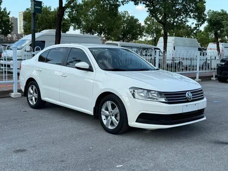 2017 Volkswagen Lavida 1.6L Automatic Fashion Edition — миниатюра 3