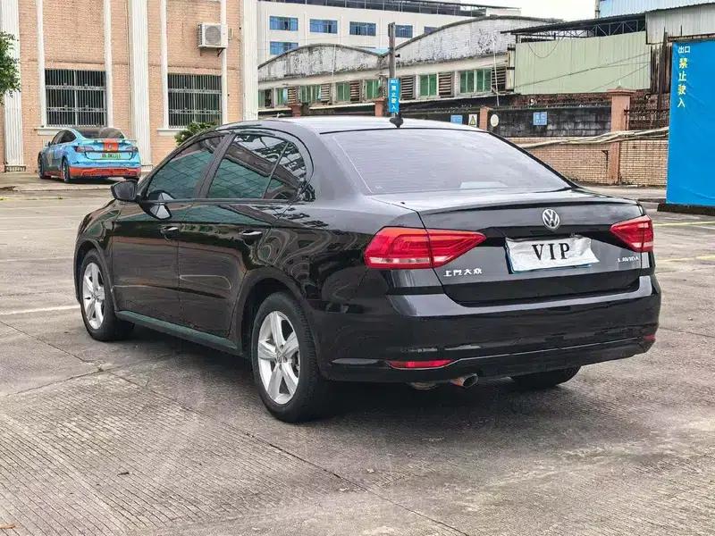 2015 Volkswagen Lavida 1.6L Automatic Fashion Edition — миниатюра 4