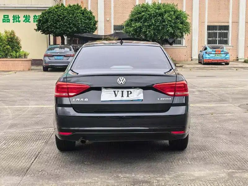 2015 Volkswagen Lavida 1.6L Automatic Fashion Edition — миниатюра 5