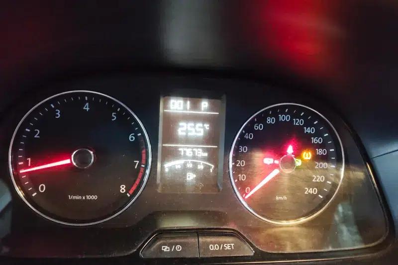 2013 Volkswagen Lavida Classic Facelift 1.6L Automatic Comfort Edition — миниатюра 14