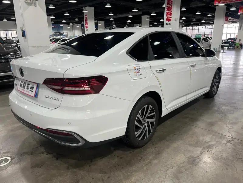 2024 Volkswagen Lavida 1.5L Automatic Full Comfort Edition — миниатюра 6
