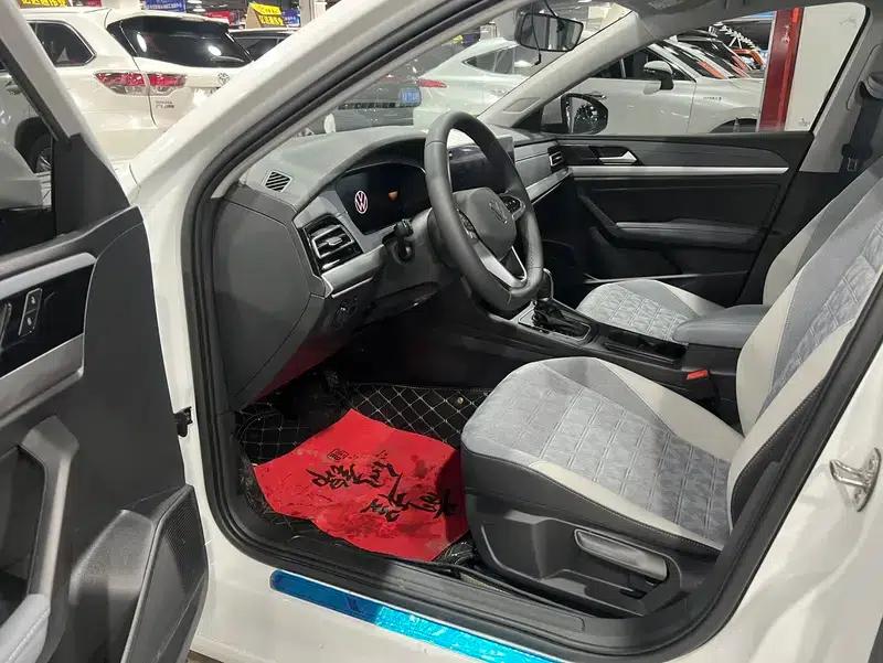2024 Volkswagen Lavida 1.5L Automatic Full Comfort Edition — миниатюра 8