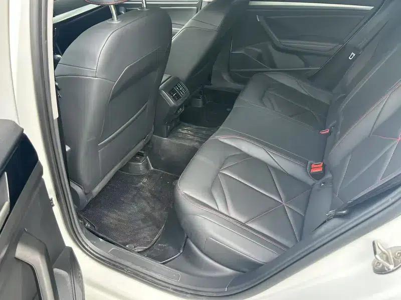 2023 Volkswagen Lavida 300TSI DSG Full Comfort Edition — миниатюра 11
