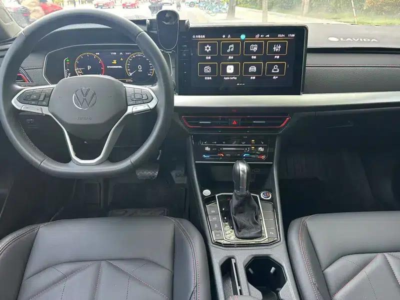 2023 Volkswagen Lavida 300TSI DSG Full Comfort Edition — миниатюра 7