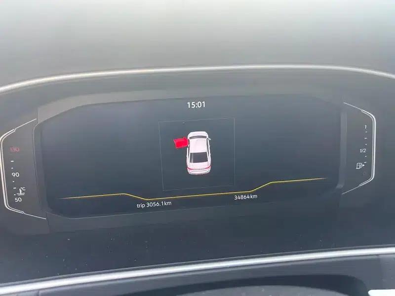 2023 Volkswagen Lavida 300TSI DSG Full Comfort Edition — миниатюра 9