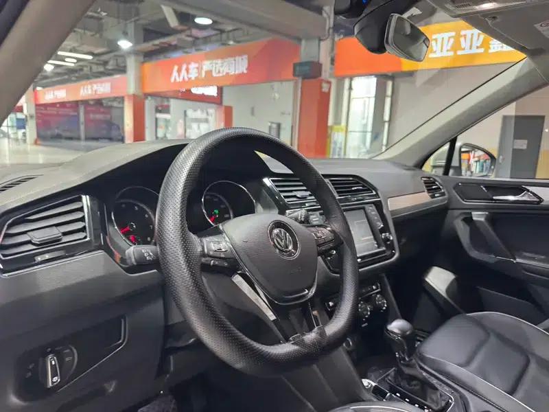 Tiguan L 2017 330TSI Automatic 2WD Flagship Edition — миниатюра 18