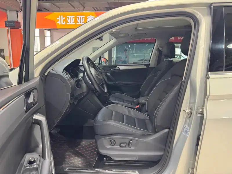 Tiguan L 2017 330TSI Automatic 2WD Flagship Edition — миниатюра 19