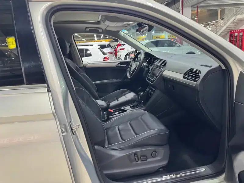 Tiguan L 2017 330TSI Automatic 2WD Flagship Edition — миниатюра 24