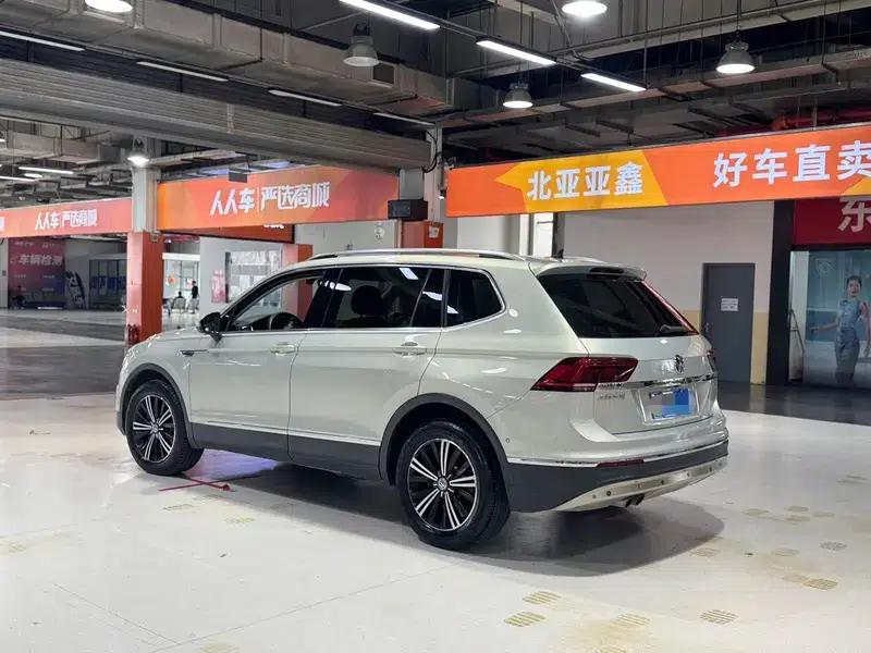 Tiguan L 2017 330TSI Automatic 2WD Flagship Edition — миниатюра 4