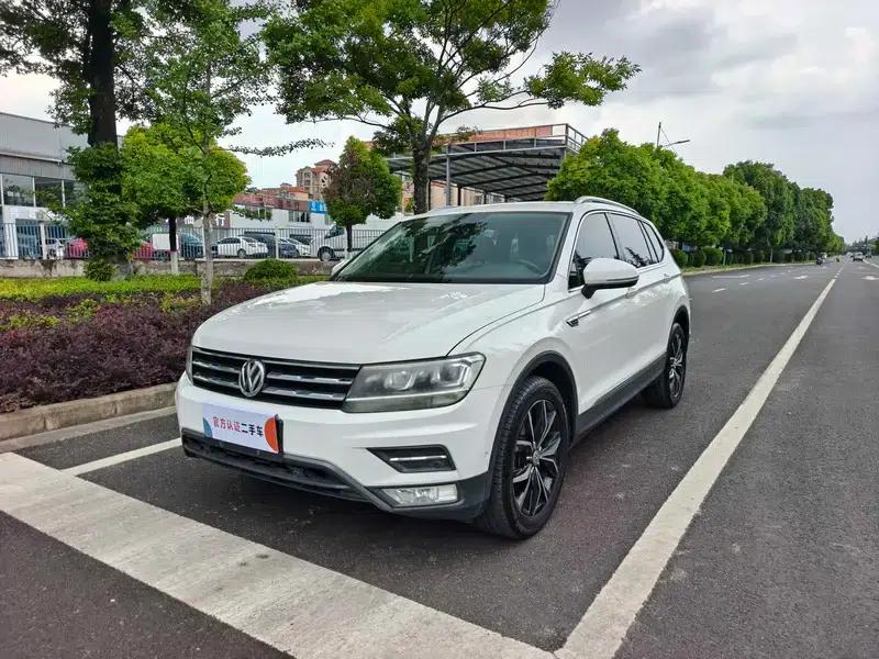 Tiguan L 2019 330TSI Automatic 2WD Smart Luxury Edition (China VI Emission Standard) — миниатюра 1