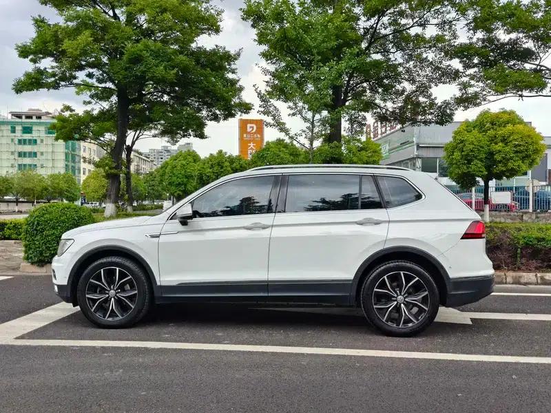 Tiguan L 2019 330TSI Automatic 2WD Smart Luxury Edition (China VI Emission Standard) — миниатюра 4