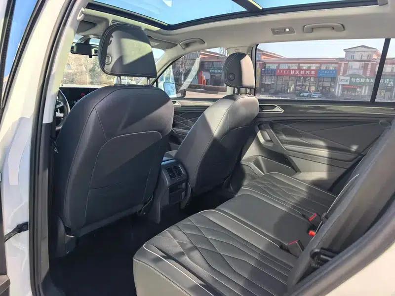 Tiguan L 2023 300TSI 2WD Smart Edition — миниатюра 9