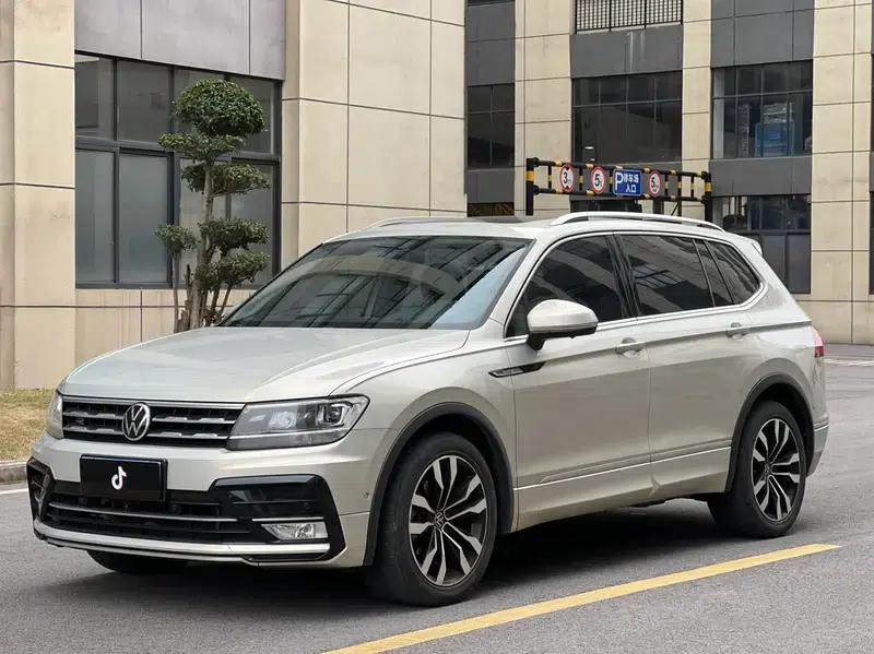 Tiguan L 2021 330TSI Automatic 2WD R-Line Premium Edition — миниатюра 1