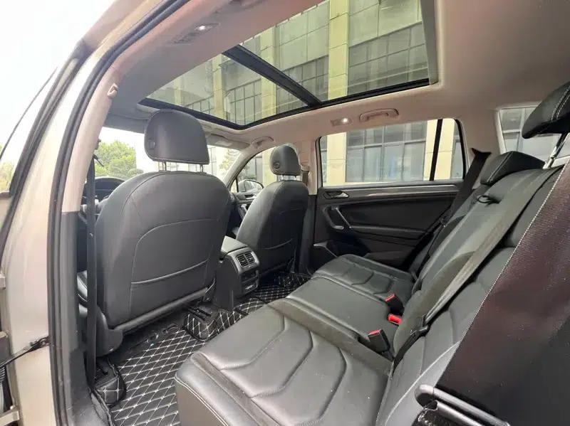 Tiguan L 2021 330TSI Automatic 2WD R-Line Premium Edition — миниатюра 18