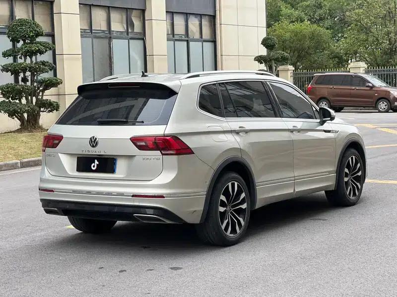 Tiguan L 2021 330TSI Automatic 2WD R-Line Premium Edition — миниатюра 7