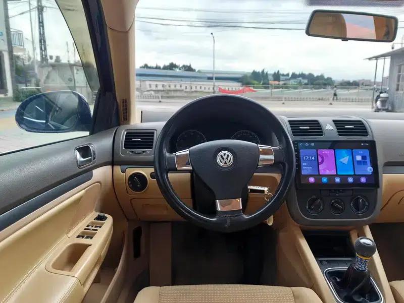 2009 Volkswagen Sagitar 1.6L Manual Comfort Model — миниатюра 15