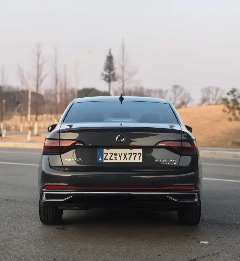 2023 Volkswagen Sagitar 300TSI DSG Super Edition — миниатюра 5