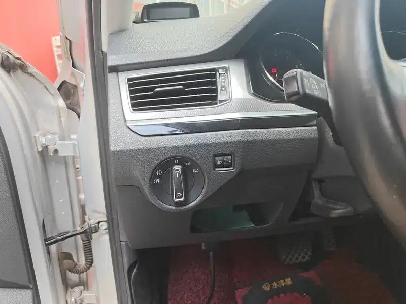 2016 Volkswagen Bora 1.6L Automatic Comfort Model — миниатюра 13