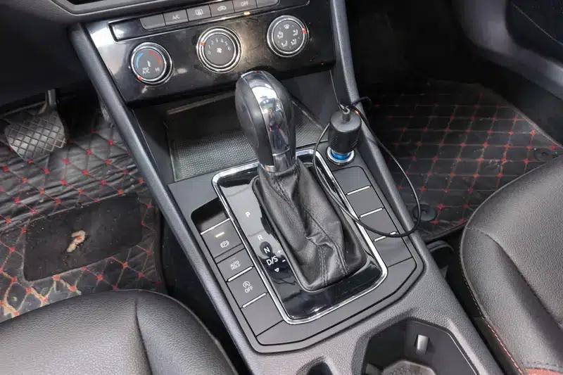 2021 Volkswagen Bora 1.5L Automatic Comfort Smart Connect Edition — миниатюра 15