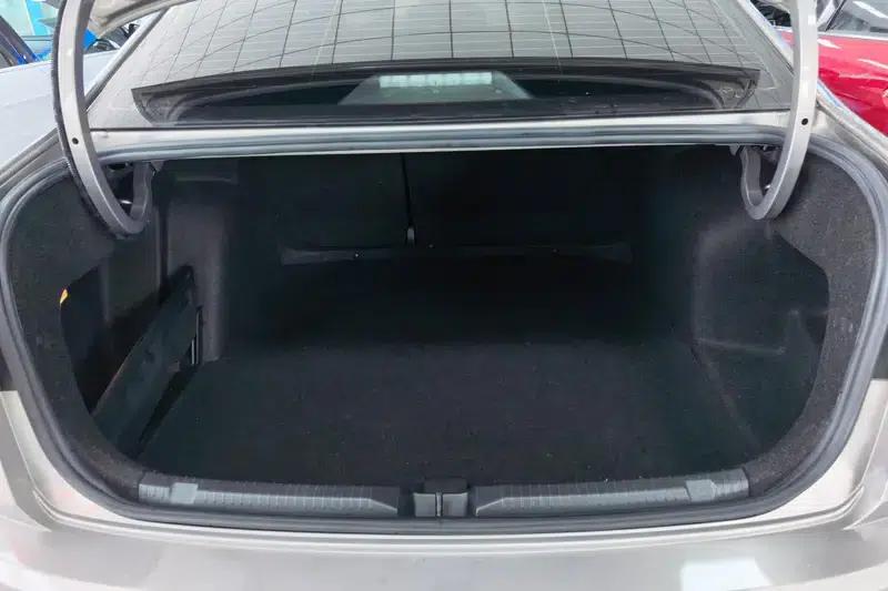 2021 Volkswagen Bora 1.5L Automatic Comfort Smart Connect Edition — миниатюра 17