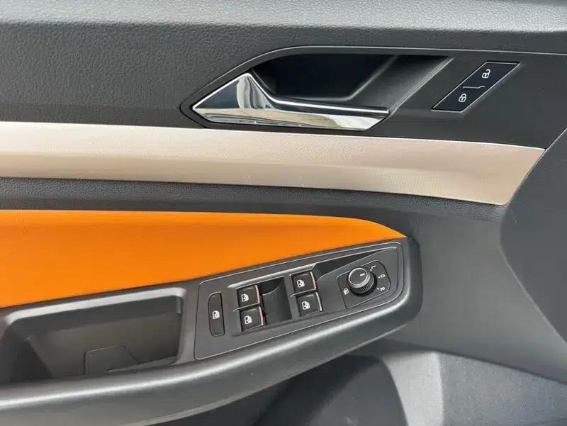2025 Volkswagen Bora 200TSI DSG Joyful Navigation Edition — миниатюра 13