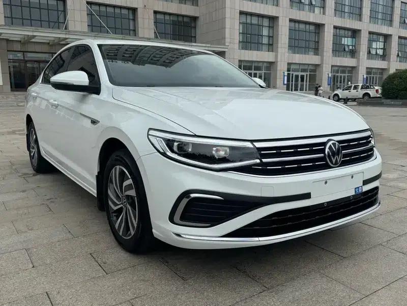 2025 Volkswagen Bora 200TSI DSG Joyful Navigation Edition — миниатюра 3