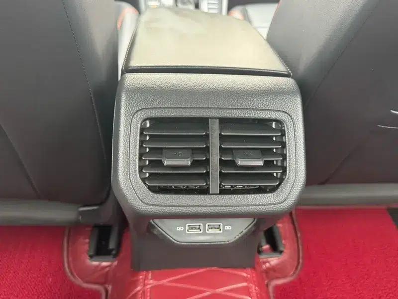 2025 Volkswagen Bora 200TSI DSG Joyful Navigation Edition — миниатюра 7
