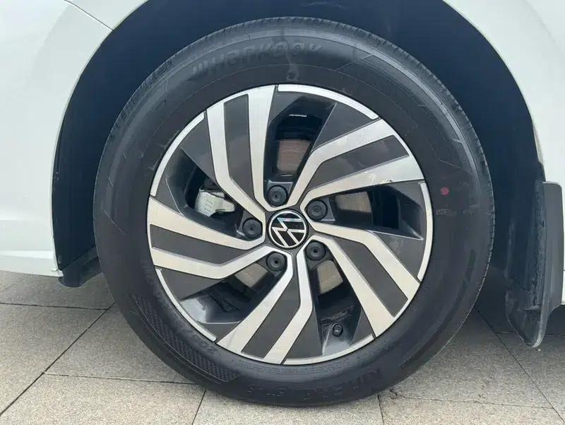 2025 Volkswagen Bora 200TSI DSG Joyful Navigation Edition — миниатюра 9