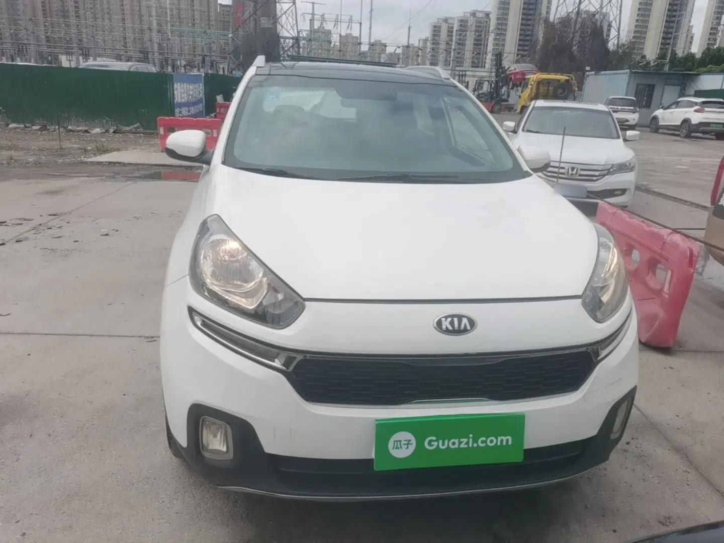 Kia KX3 2015 1.6L Automatic Two-Wheel Drive DLX — миниатюра 2