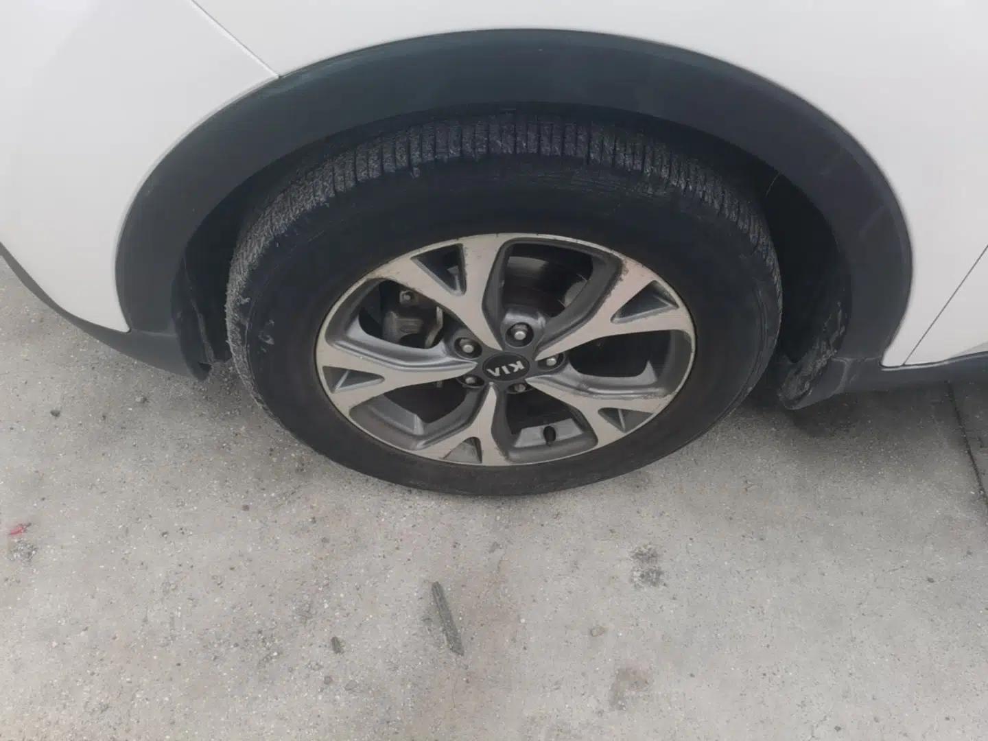 Kia KX3 2015 1.6L Automatic Two-Wheel Drive DLX — миниатюра 15