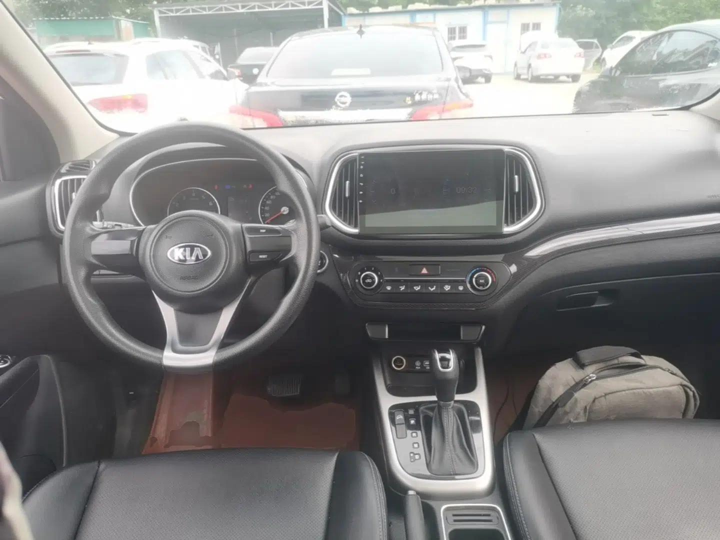Kia KX3 2015 1.6L Automatic Two-Wheel Drive DLX — миниатюра 17