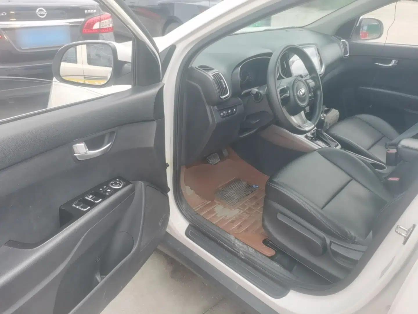 Kia KX3 2015 1.6L Automatic Two-Wheel Drive DLX — миниатюра 23