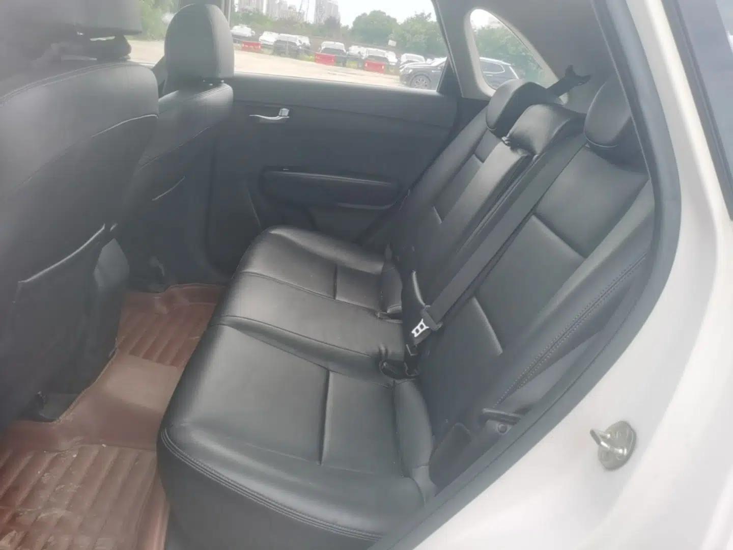 Kia KX3 2015 1.6L Automatic Two-Wheel Drive DLX — миниатюра 25