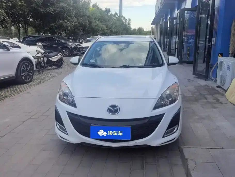 Mazda 3 Axela 2013 Sedan 1.6L Automatic Elite — миниатюра 2