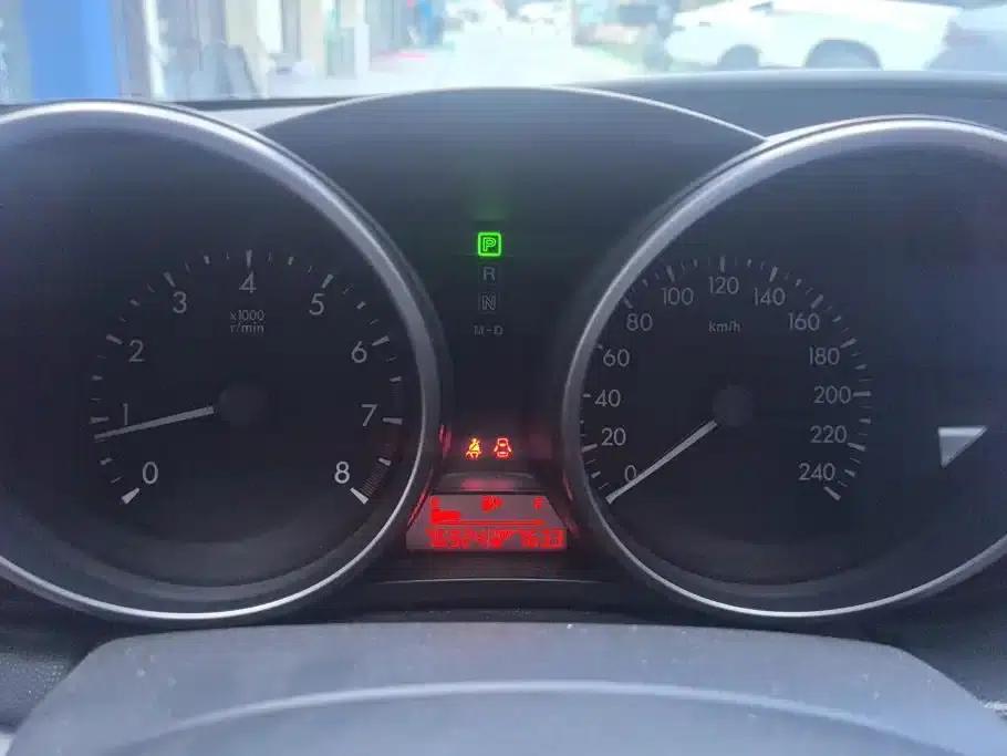 Mazda 3 Axela 2013 Sedan 1.6L Automatic Elite — миниатюра 14