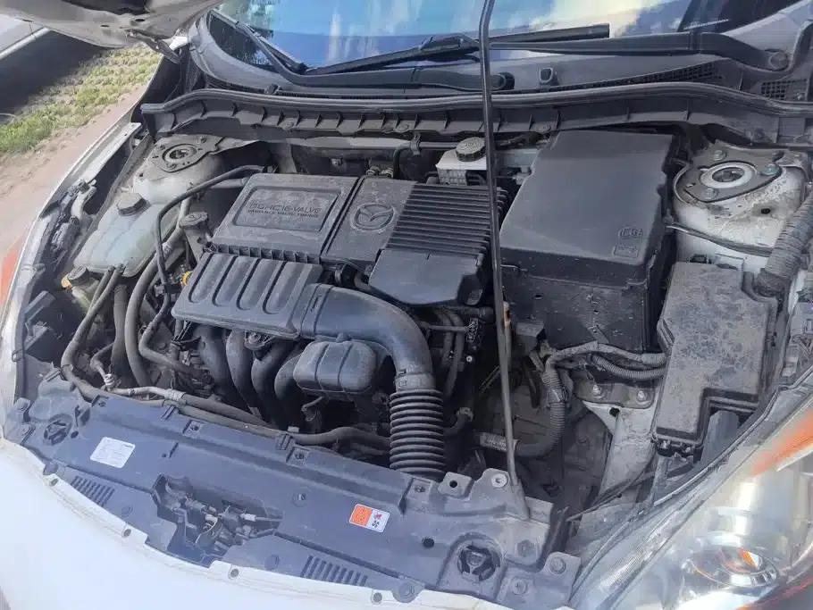 Mazda 3 Axela 2013 Sedan 1.6L Automatic Elite — миниатюра 10