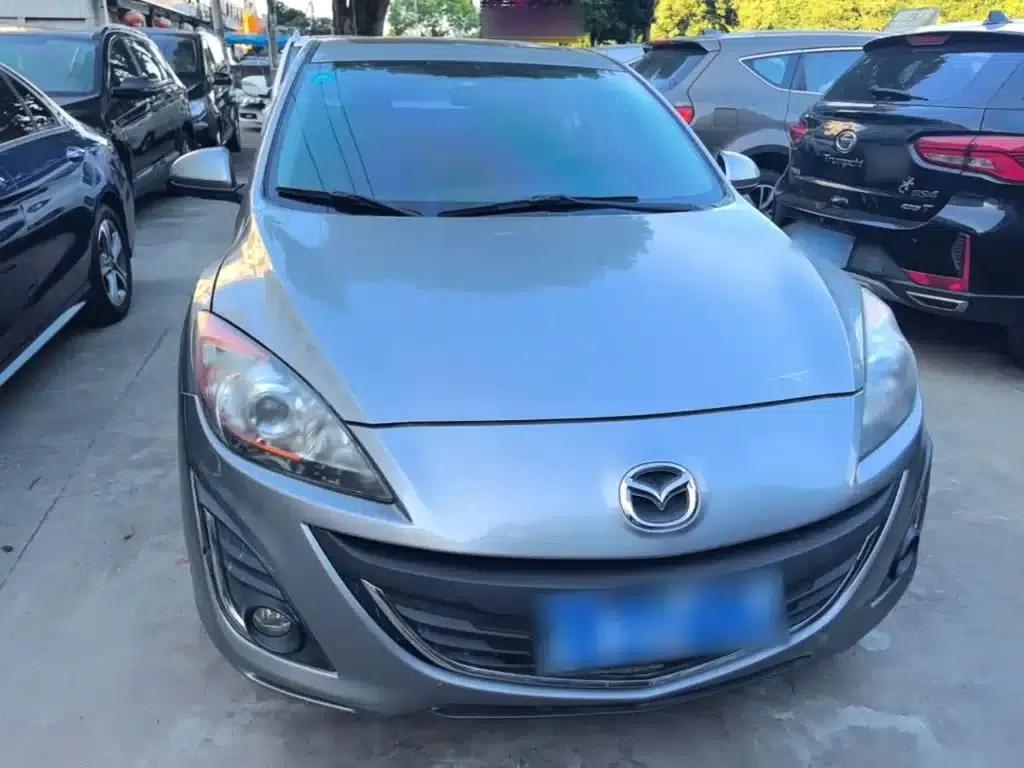 Mazda3 Axela 2015 Sedan 1.6L Automatic Elite — миниатюра 3